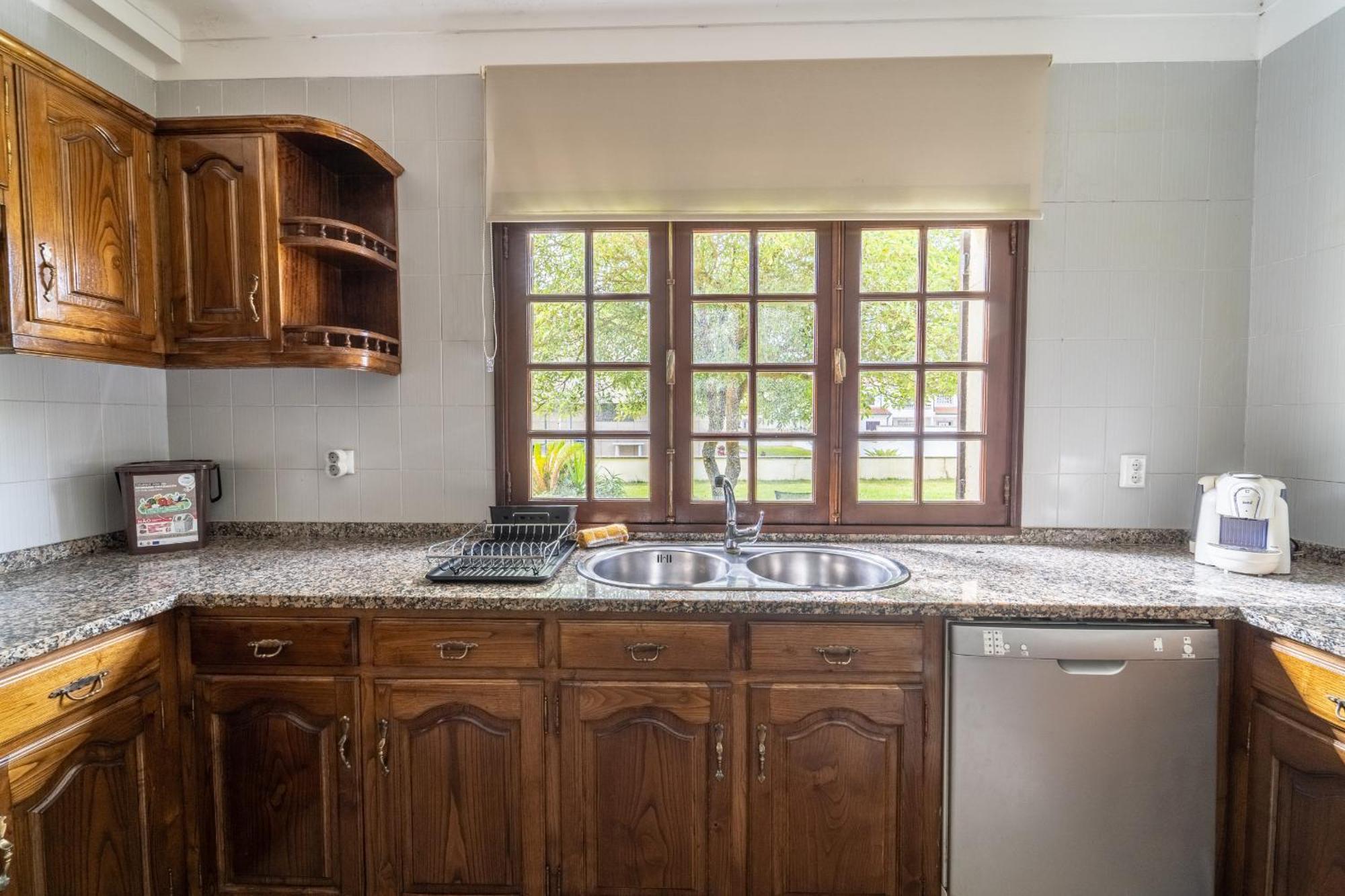 Amorosa Villa, 500M From The Beach By House And People Ngoại thất bức ảnh